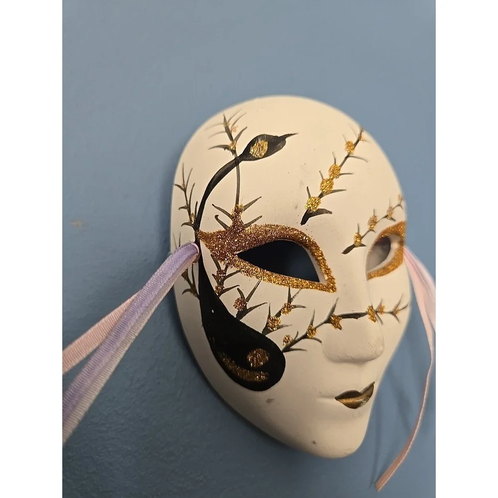 Ceramic Porcelaine Handpainted Face Mask Mardi Gras Venetian Wall Decor Orleans